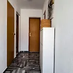 Cozy Apartman Tonka-city View * חוואר
