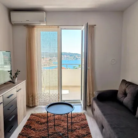Cozy Apartman Tonka-city View דירה חוואר