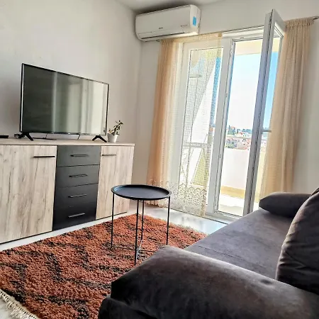 Cozy Apartman Tonka-city View *